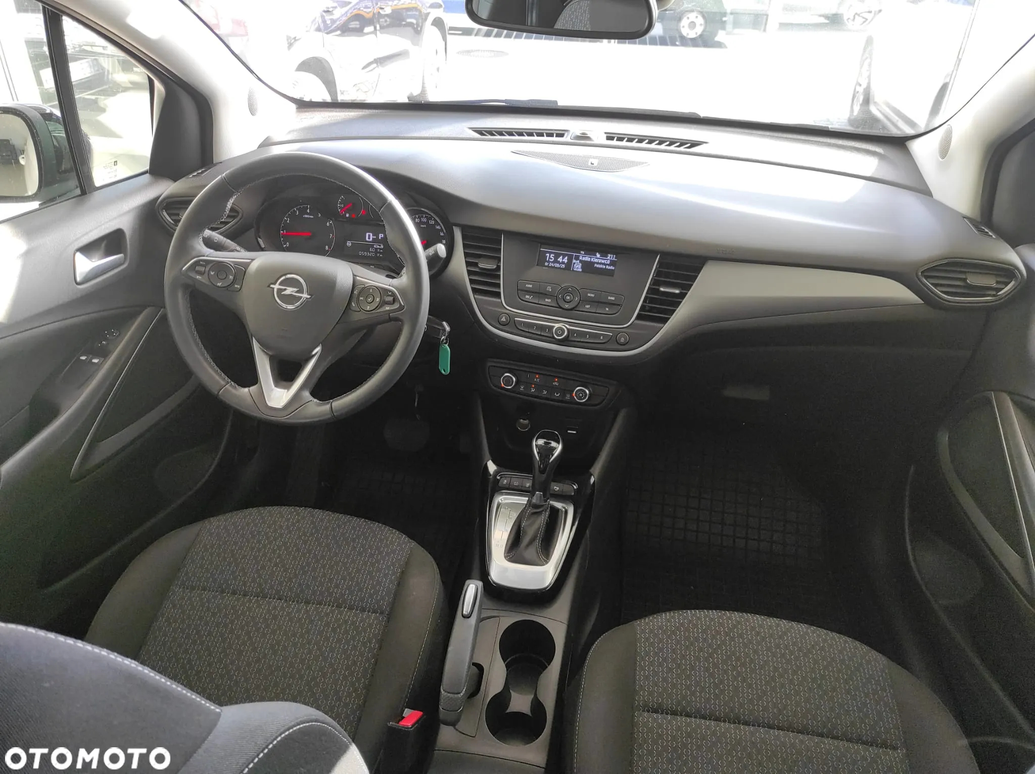 Opel Crossland X - 10