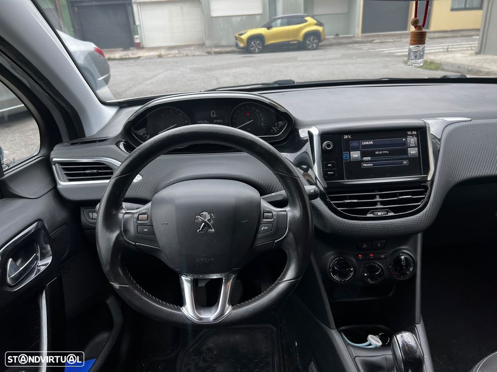 Peugeot 208 1.6 BlueHDi Style - 13