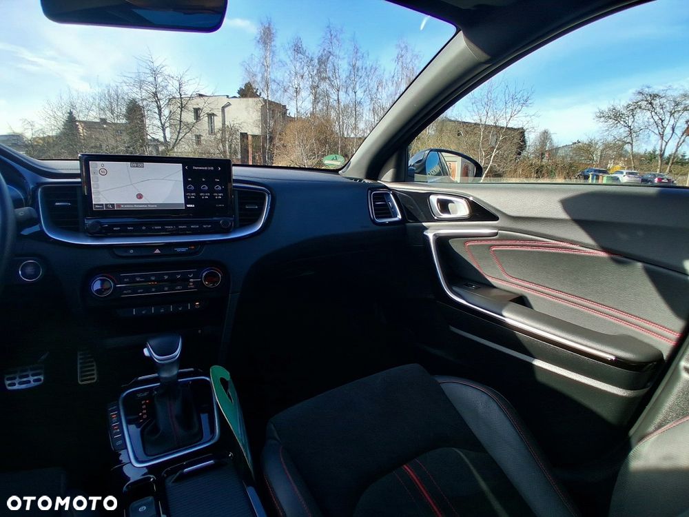 Kia ProCeed 1.6 T-GDI GT DCT - 13