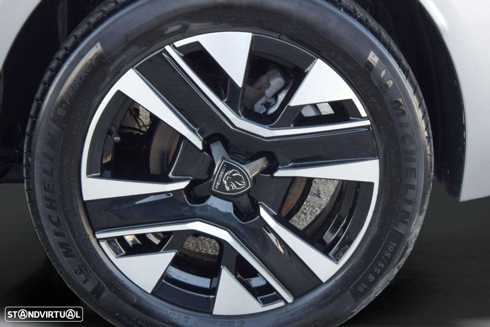 Peugeot 208 1.2 PureTech Allure - 8