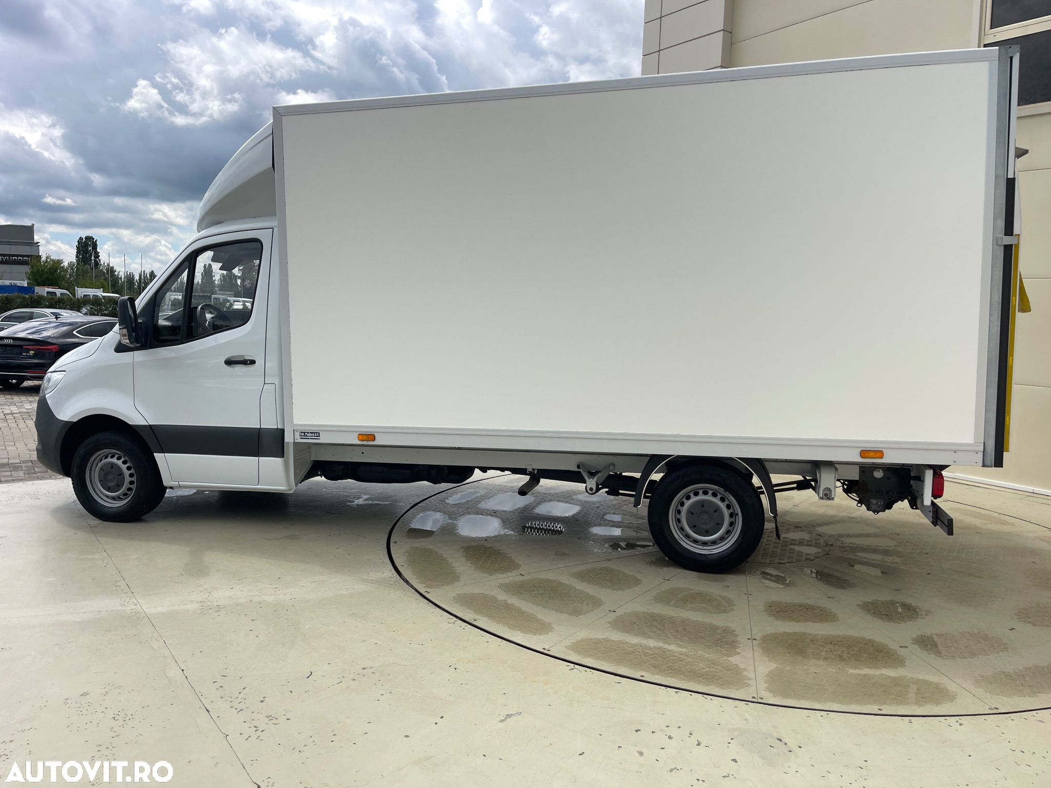 Mercedes-Benz Sprinter 319 3.0CDI V6  KOFFER  LIFT  AUTOMAT - 12