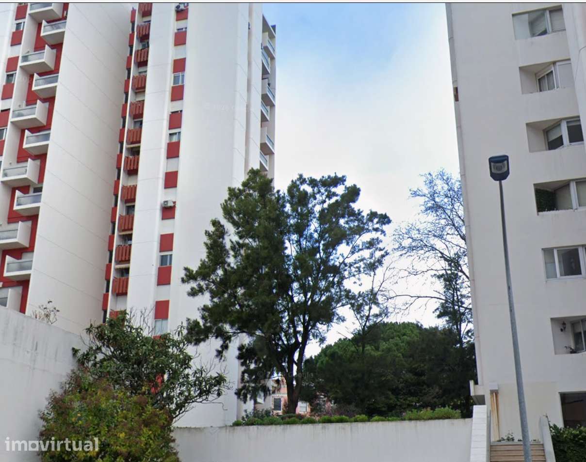 Quarto mob. cama de solteiro wc  priv Condomín. Qta da Luz - Telheiras - Grande imagem: 5/15