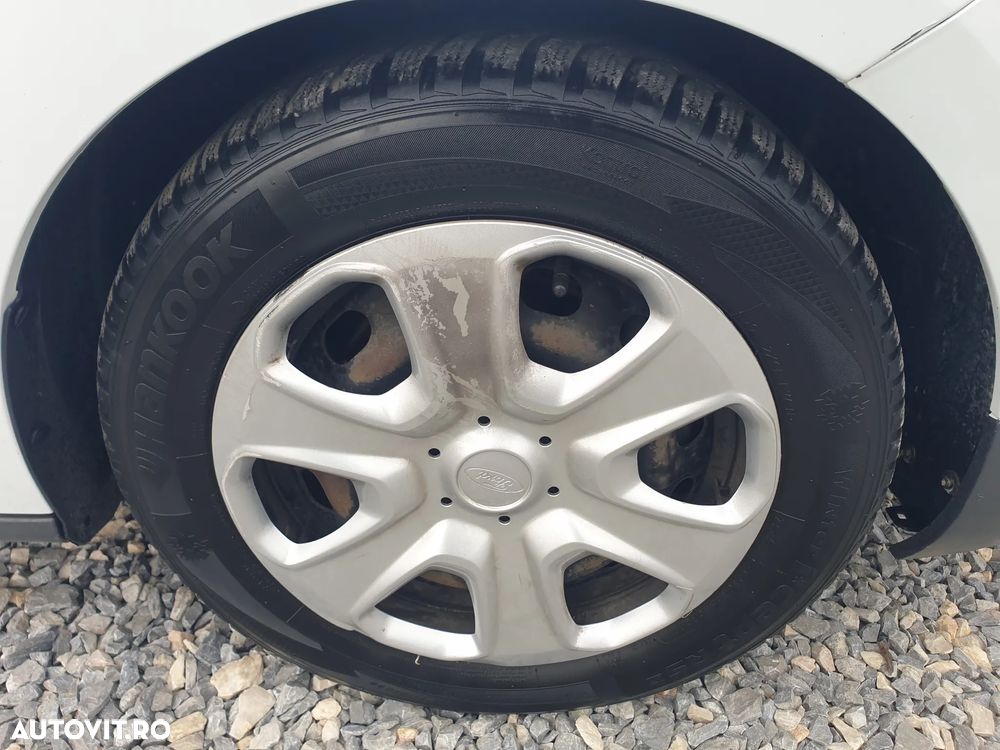 Ford Tourneo Courier - 14