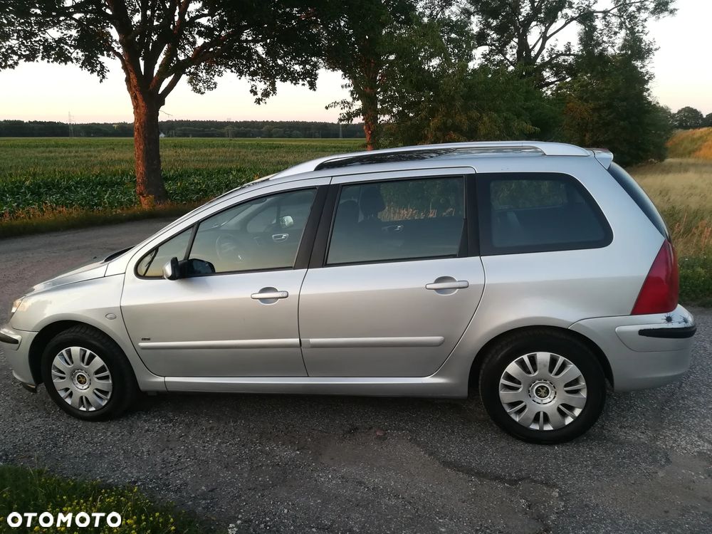 Peugeot 307 HDi 110 Premium - 8