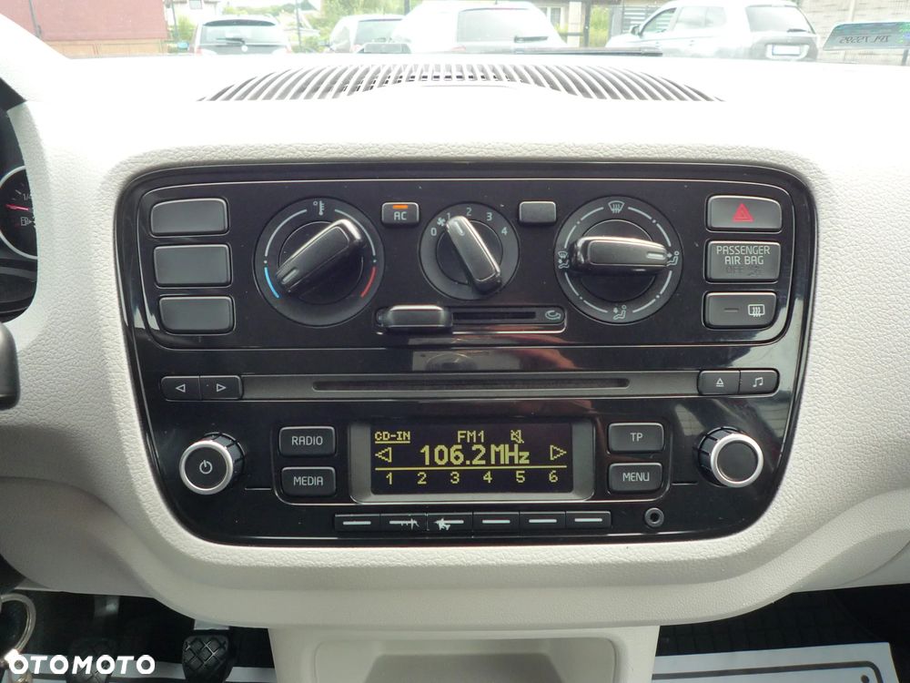 Volkswagen up! 1.0 move - 18
