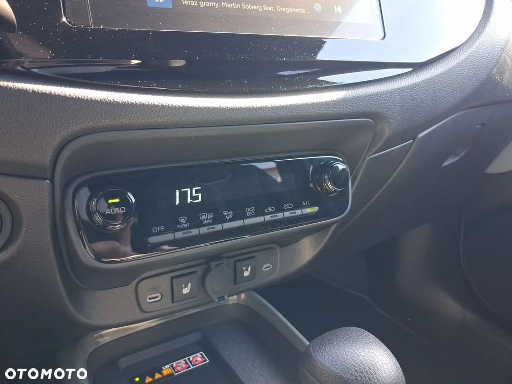 Toyota Aygo X Hybrid 1.5 Style e-CVT - 12