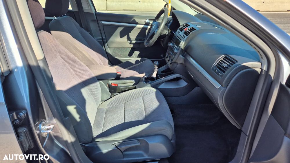 Volkswagen Jetta - 13