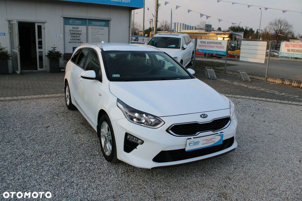 Kia Ceed - 4