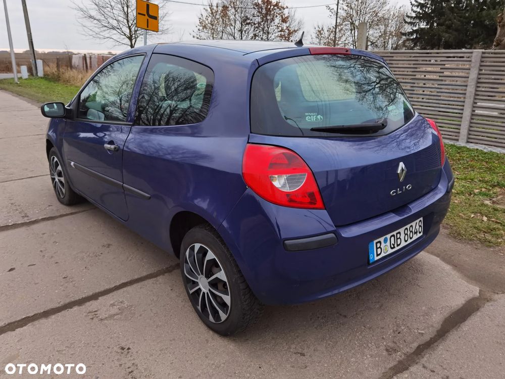 Renault Clio 1.2 16V 75 Expression - 5