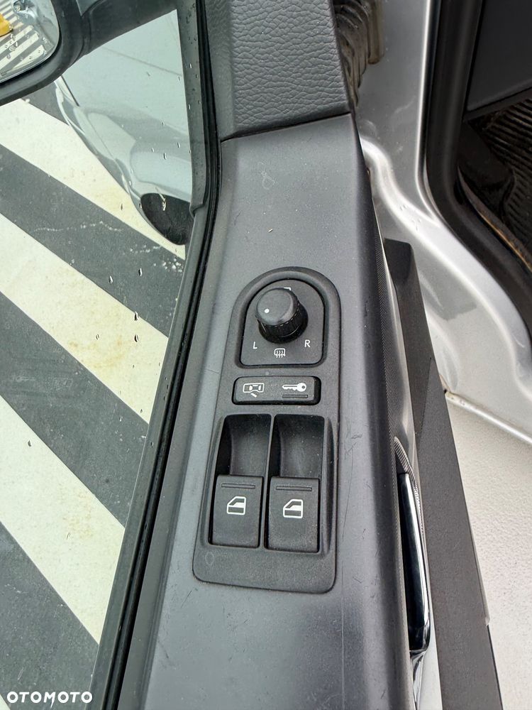 Volkswagen Multivan - 23
