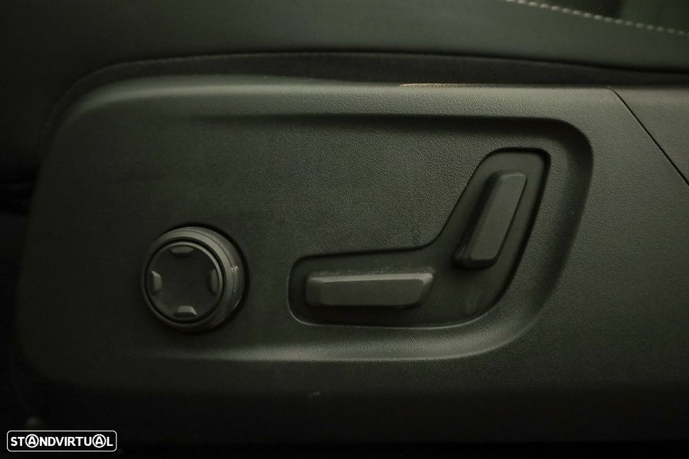 Volvo XC 40 1.5 T2 Plus Dark Auto - 21