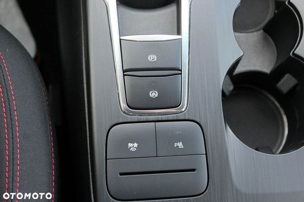 Ford Kuga 2.5 FHEV FWD ST-Line eCVT - 22