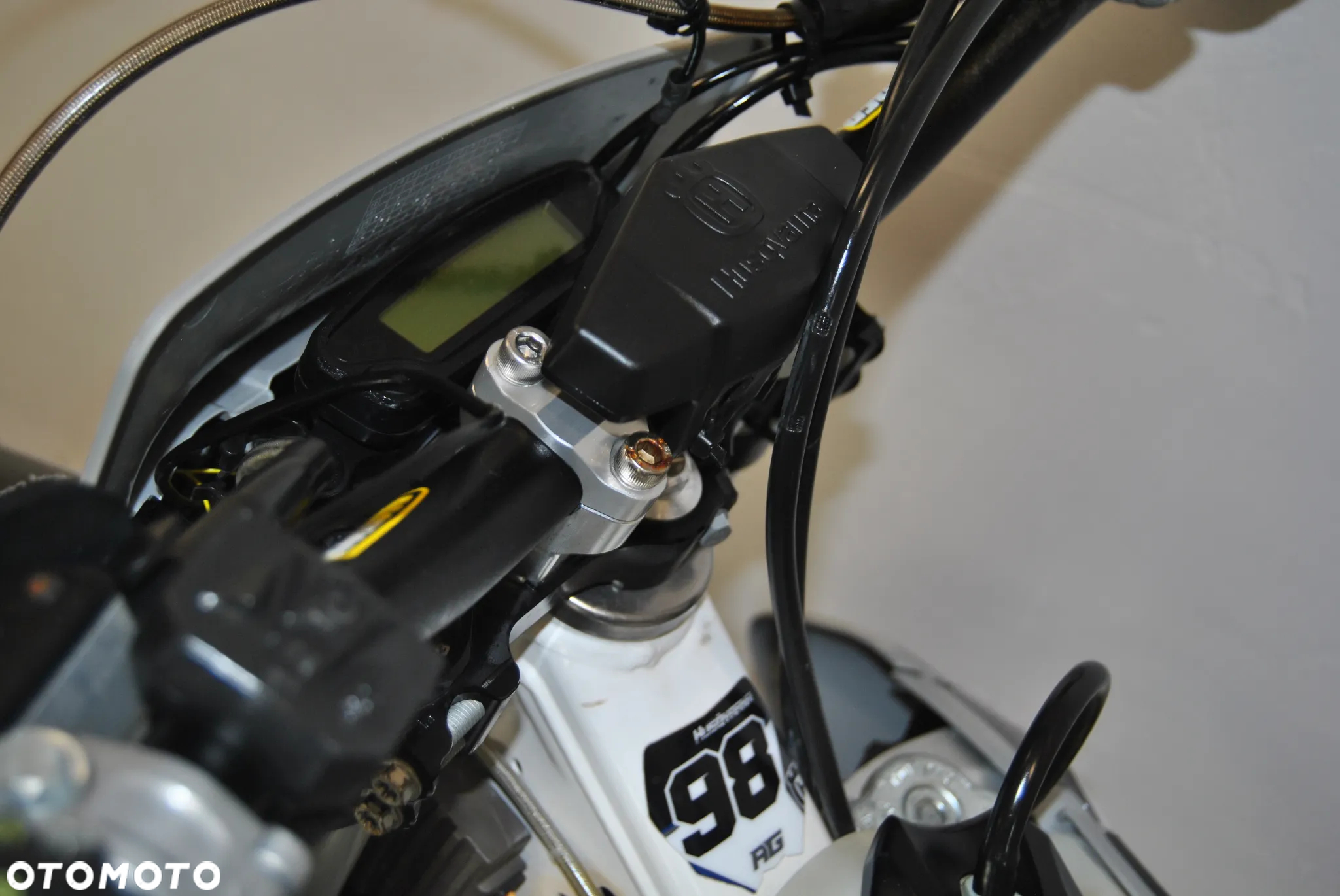 Husqvarna FE - 8