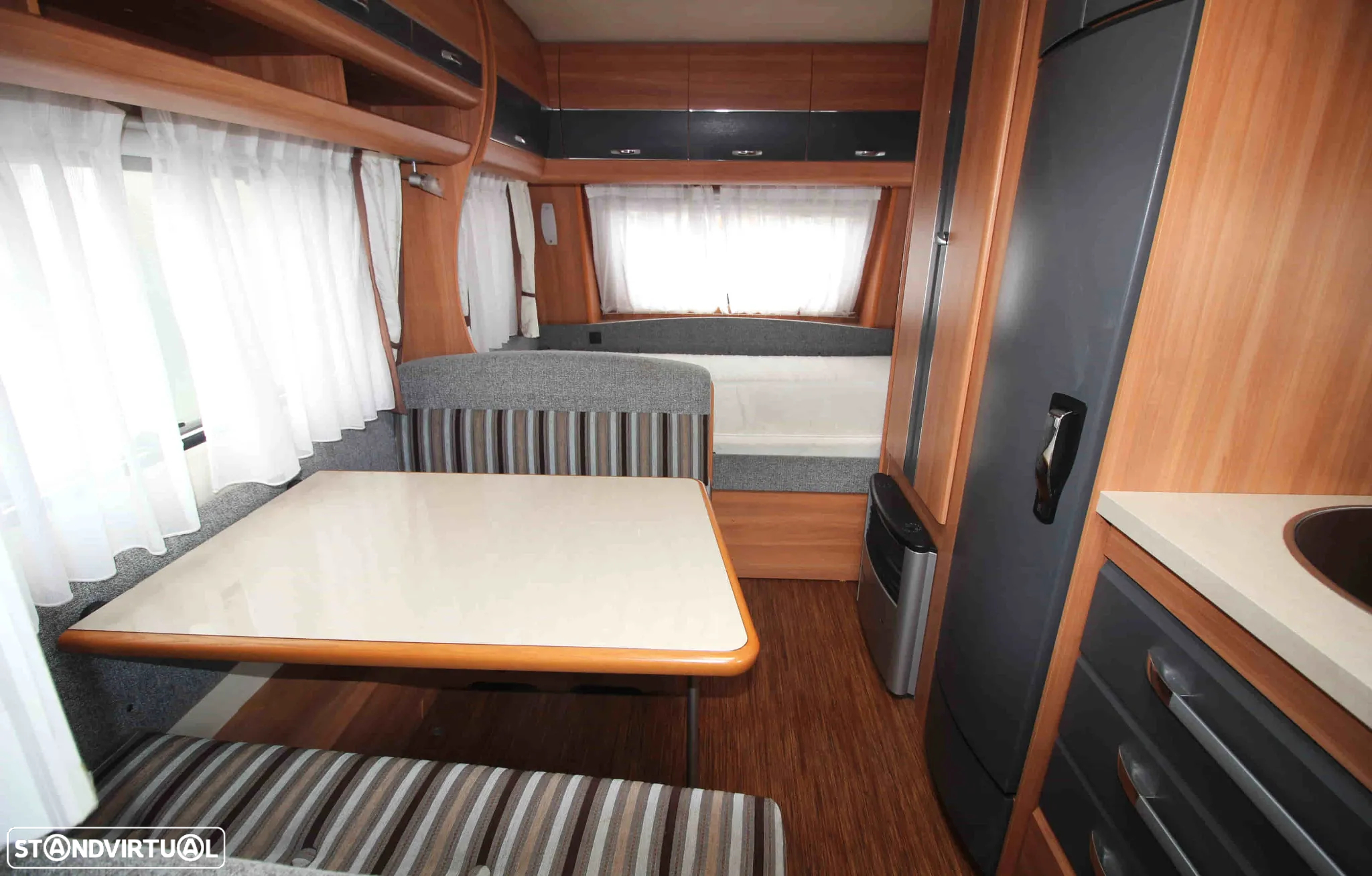 Hobby De Luxe 490 KMFE U15 - 11