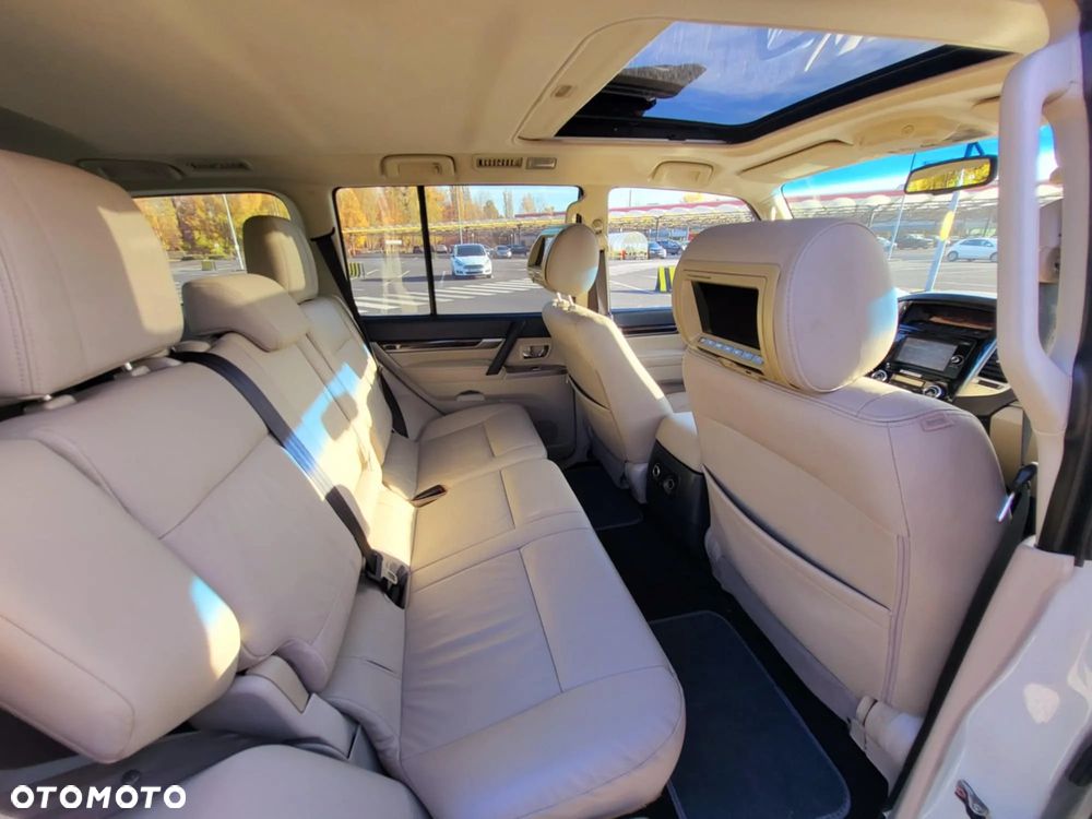 Mitsubishi Pajero - 7