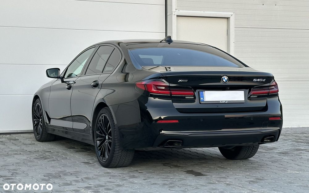 BMW Seria 5 540d xDrive mHEV sport - 11