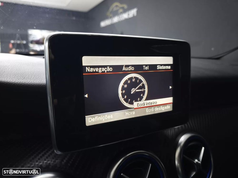 Mercedes-Benz A 180 d AMG Line - 31