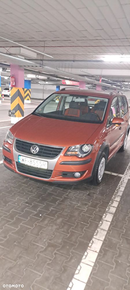 Volkswagen Touran 2.0 TDI DPF Cross - 1