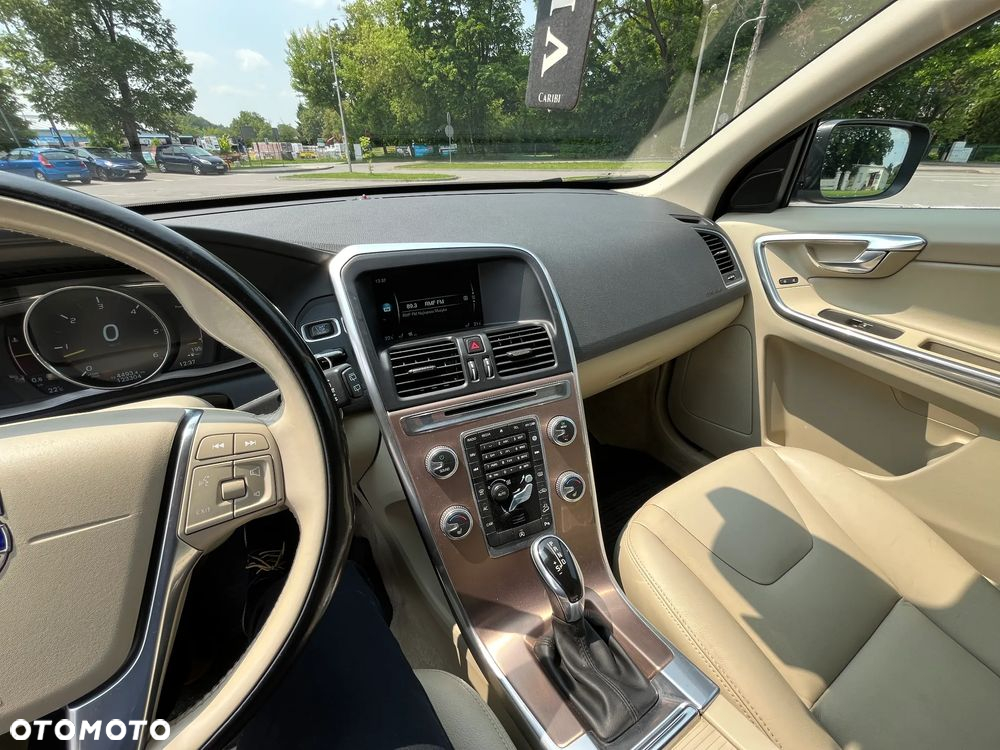 Volvo XC 60 D4 AWD Summum - 36