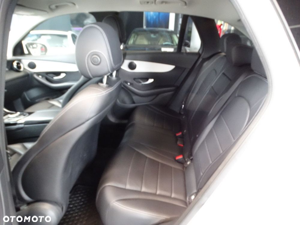 Mercedes-Benz GLC - 22