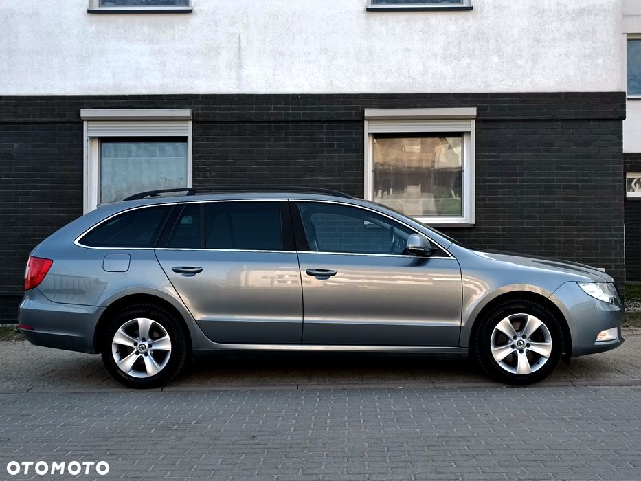 Skoda Superb 2.0 TDI Elegance DSG - 4