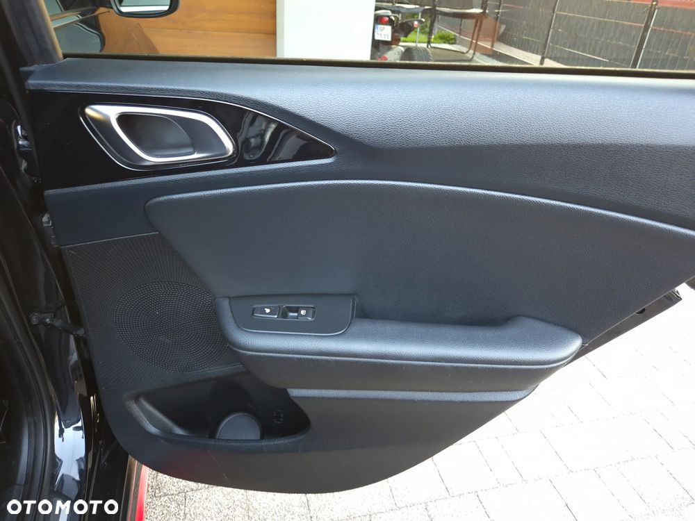 Kia Ceed 1.6 T-GDI GT - 28