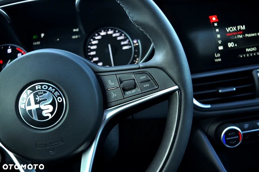 Alfa Romeo Giulia 2.0 Turbo Super - 37