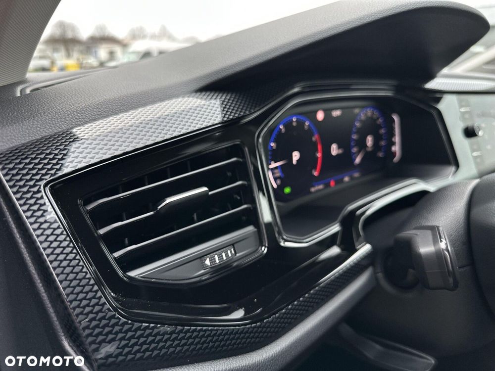 Volkswagen Taigo - 29