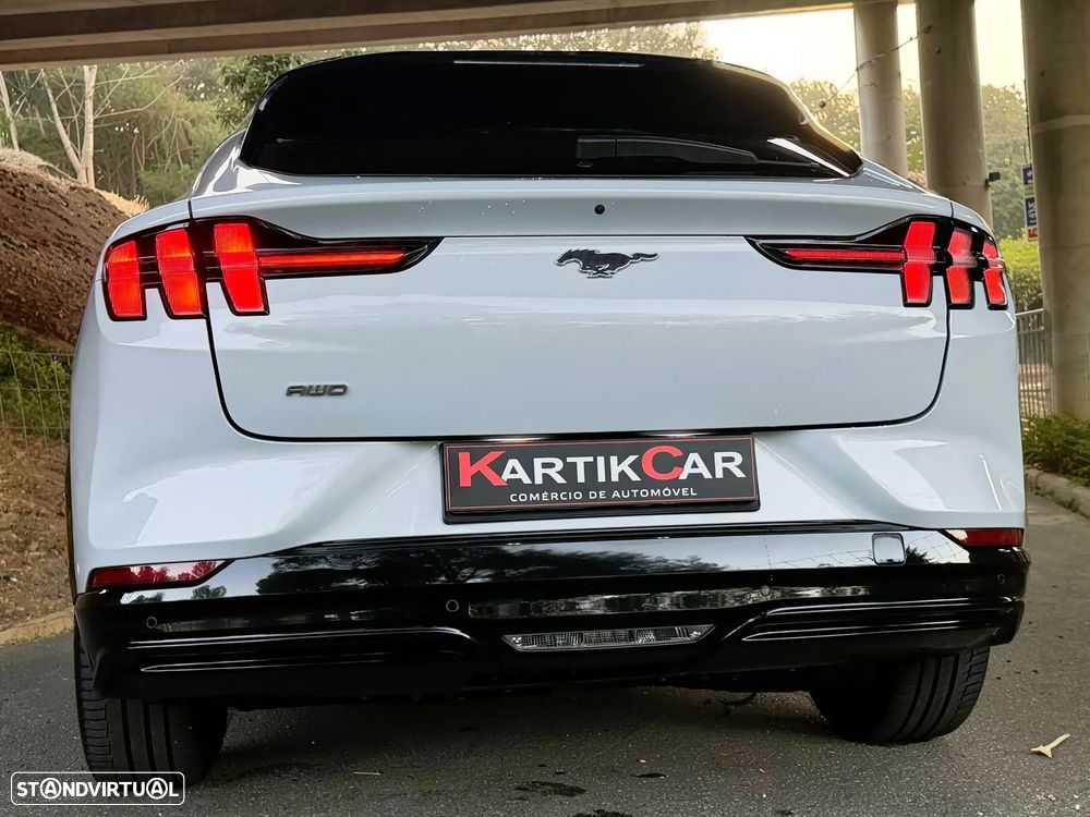 Ford Mustang Mach-E Standard AWD - 12