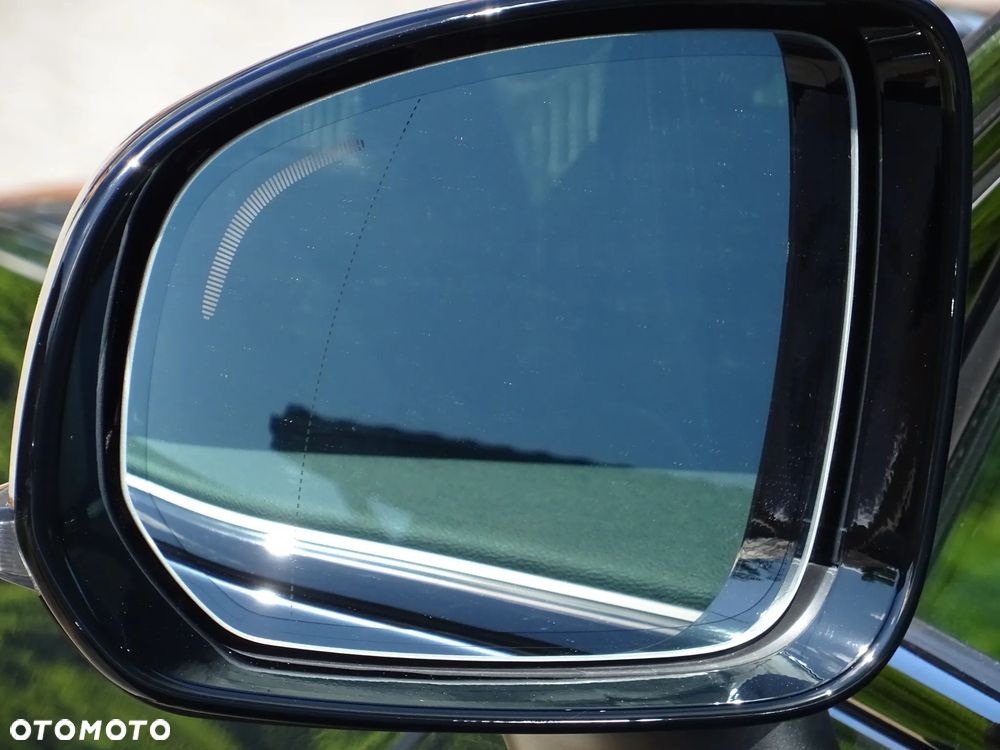 Volvo XC 60 B5 B AWD Plus Black Edition - 17