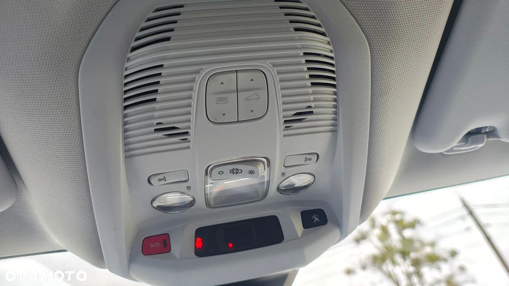 Peugeot 3008 BlueHDi 130 Stop & Start Allure Business-Paket - 24