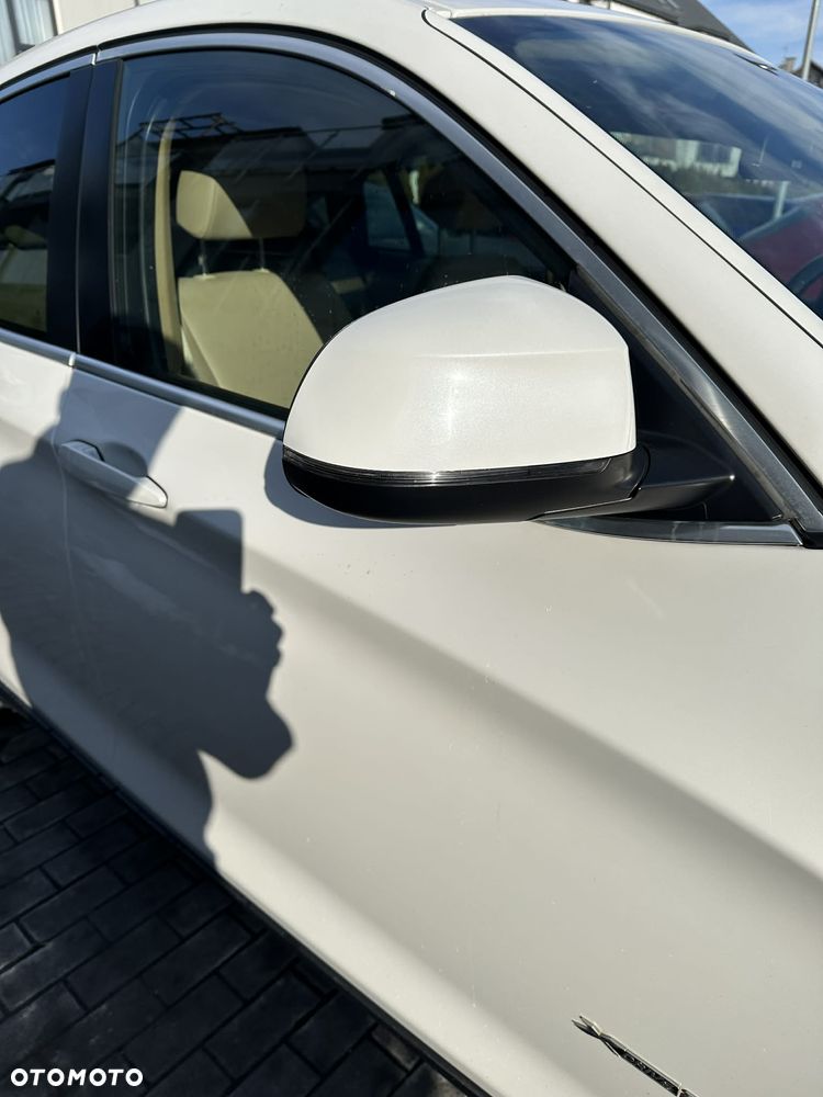 BMW X4 xDrive20i - 12