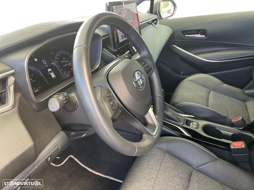 Toyota Corolla 1.8 Hybrid Comfort Plus - 13
