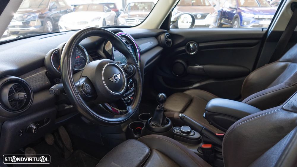 MINI 5 Portas Cooper D - 4