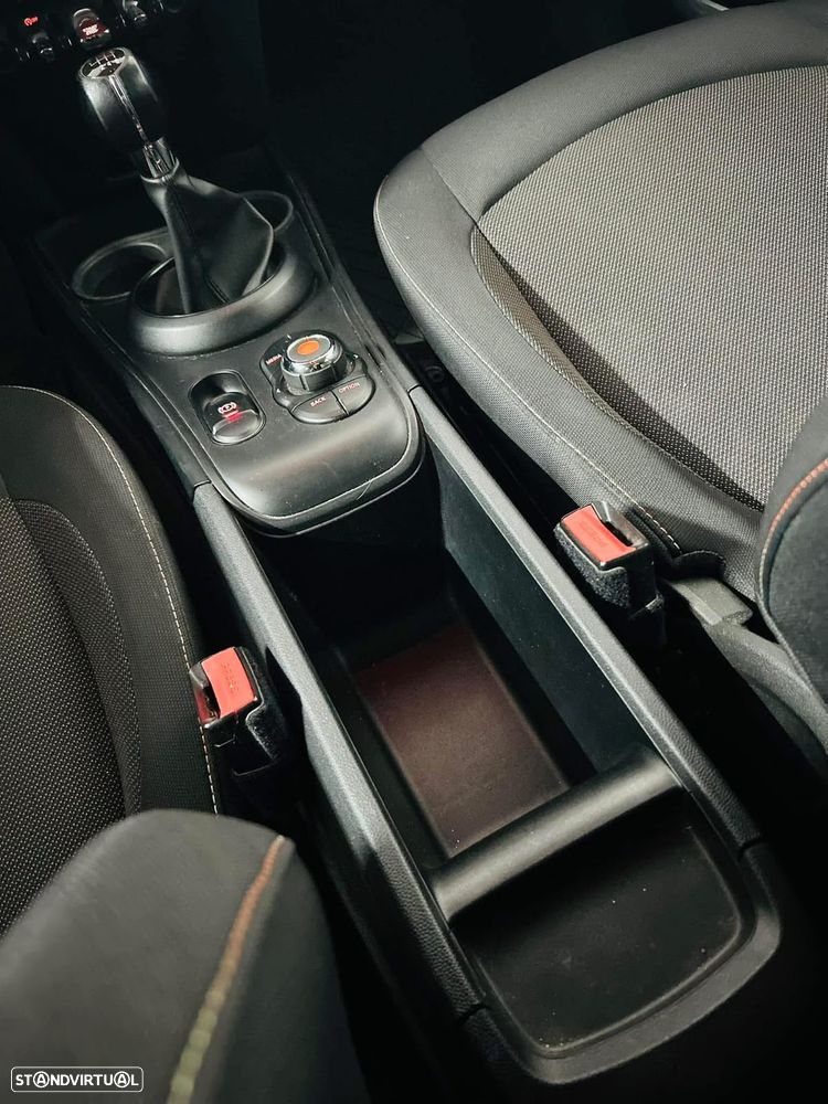 MINI Countryman One D 4Business - 32