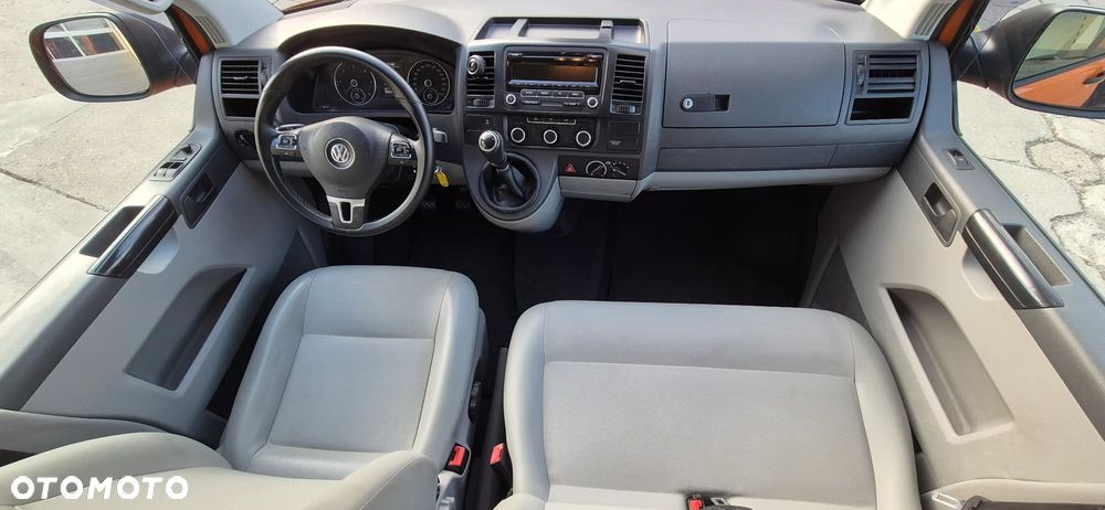 Volkswagen Transporter Caravelle Lang Trendline - 15