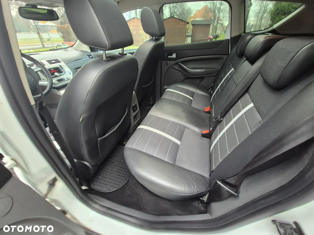 Ford Kuga 2.0 TDCi Titanium - 15