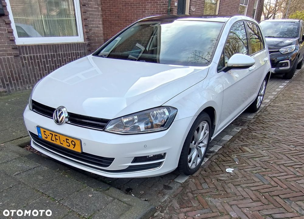 Volkswagen Golf - 4