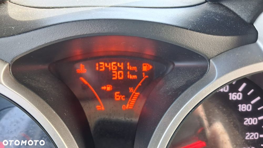 Nissan Juke - 8