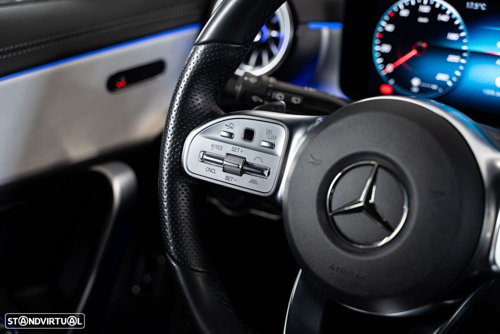Mercedes-Benz A 250 e AMG Line - 23