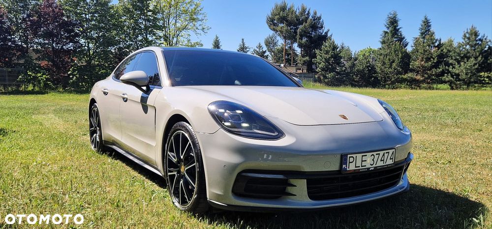 Porsche Panamera 4 - 9