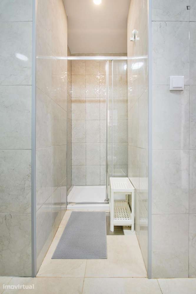 Quarto - localizado em Arroios Lisbon - Grande imagem: 5/47