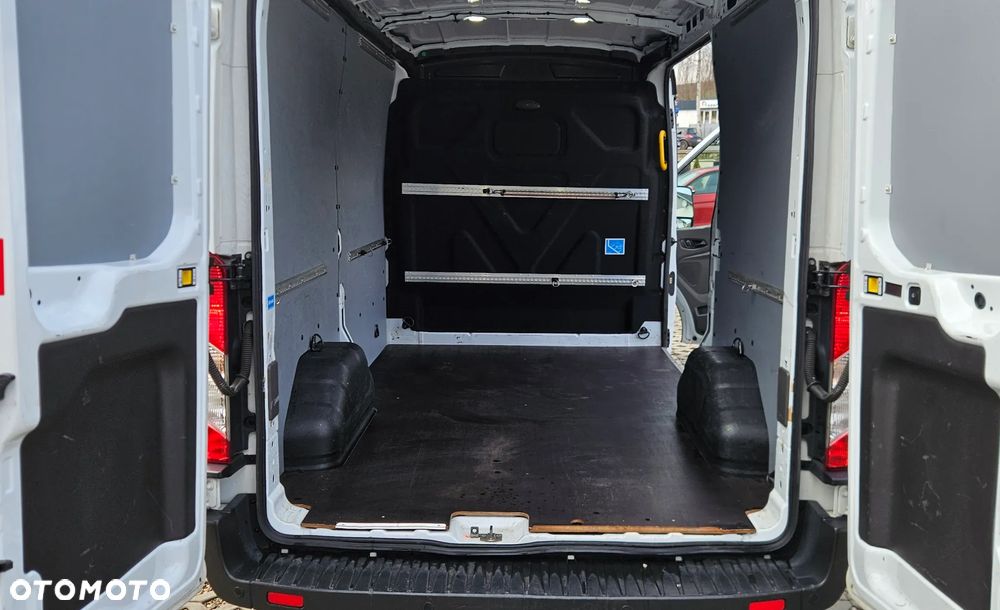 Ford Transit 2.0D 131KM L2H2 Klima Tempomat Kamera zarejestrowany w Polsce - 7