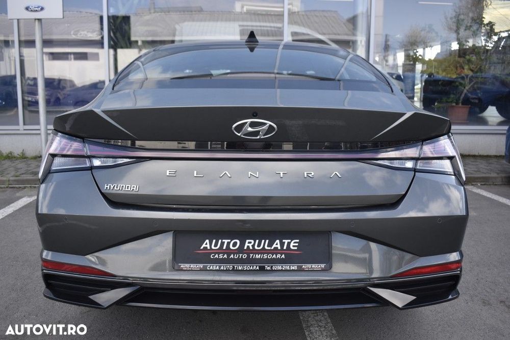 Hyundai Elantra 1.6 l 123 CP CVT Exclusive - 6