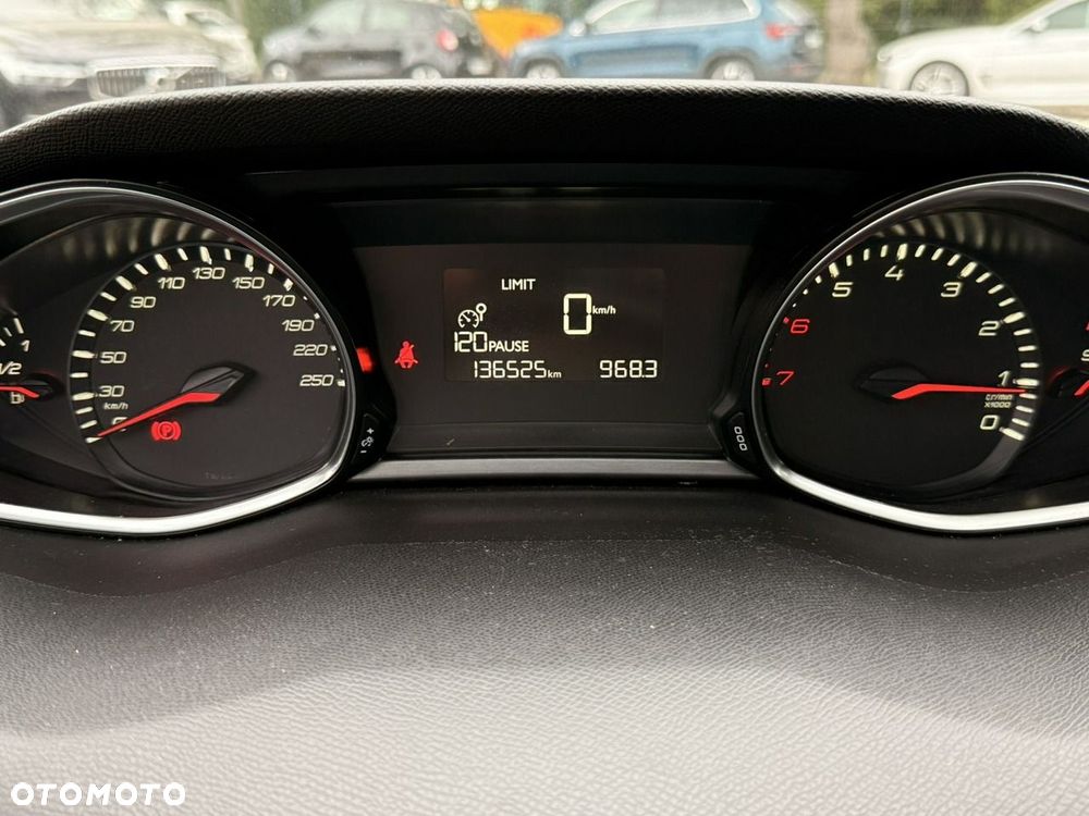 Peugeot 308 - 23