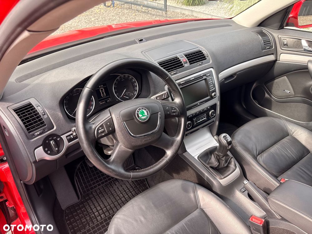 Skoda Octavia 2.0 TDI DPF Ambition - 32