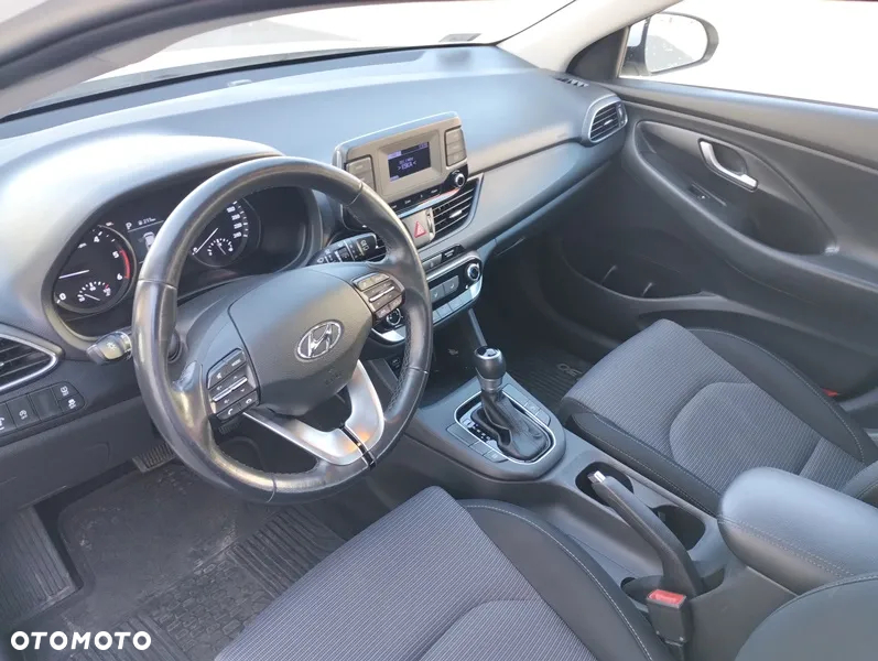 Hyundai i30 1.6 D Classic + DCT - 6