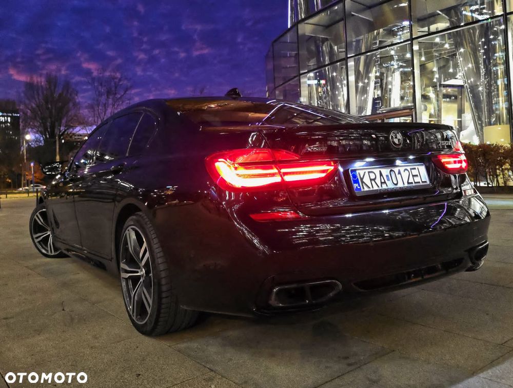 BMW Seria 7 - 38