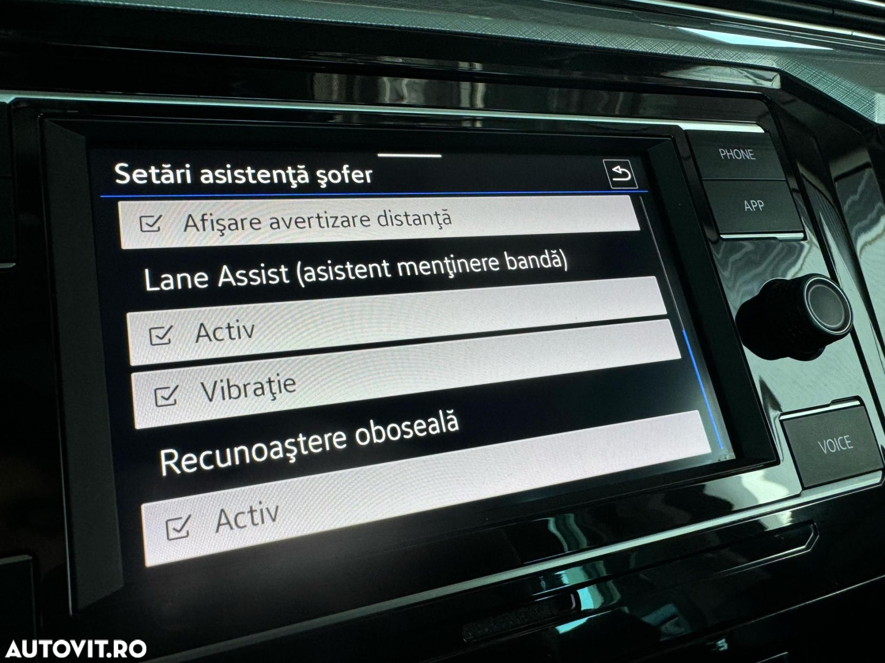 Volkswagen Passat 2.0 TDI DSG Comfortline - 25
