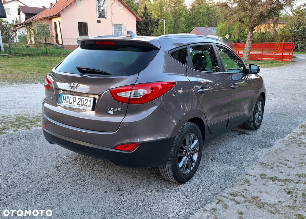 Hyundai ix35 1.6 2WD Fifa World Cup Edition - 12